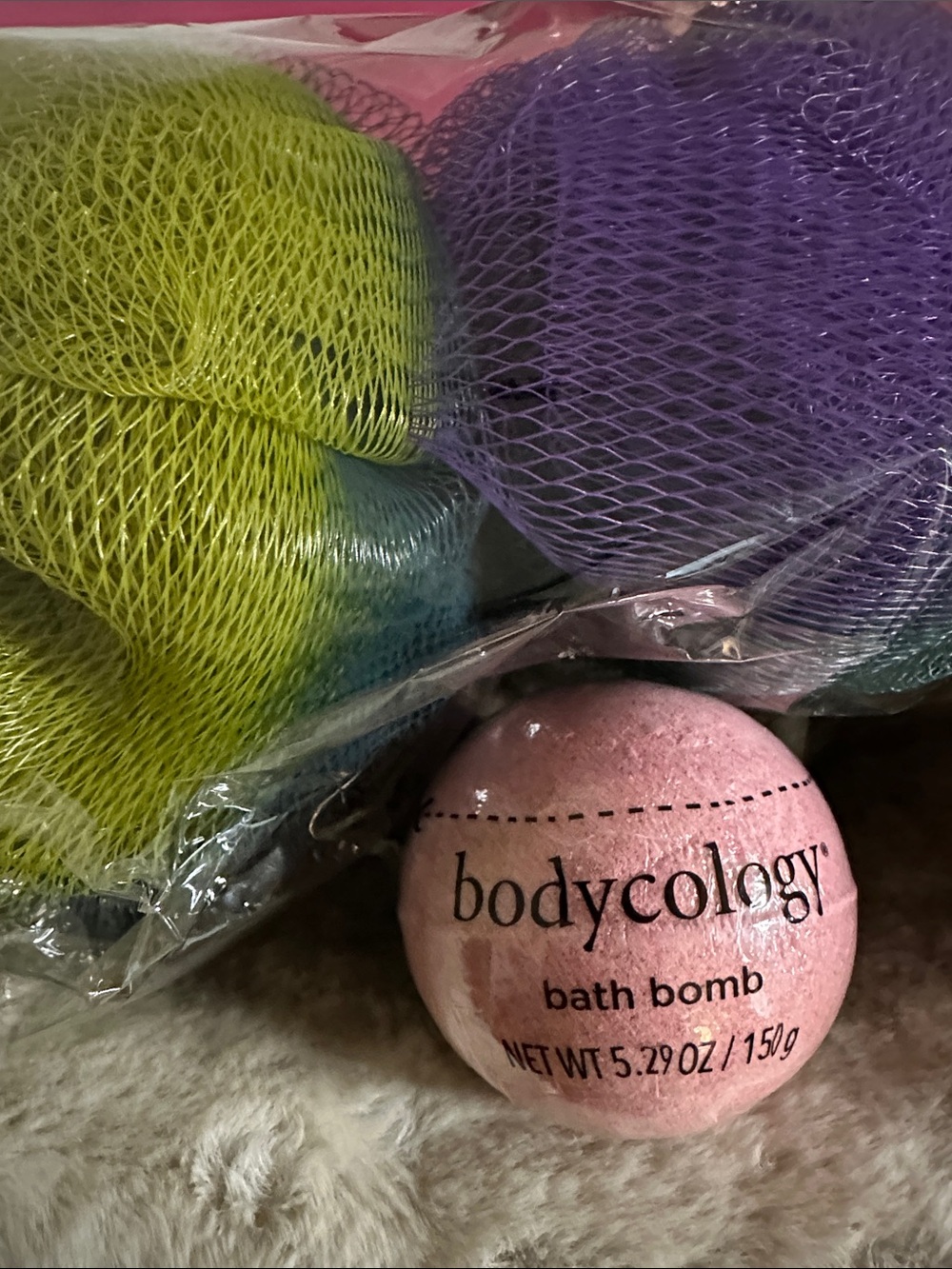 NWOT BATH LOOFAH